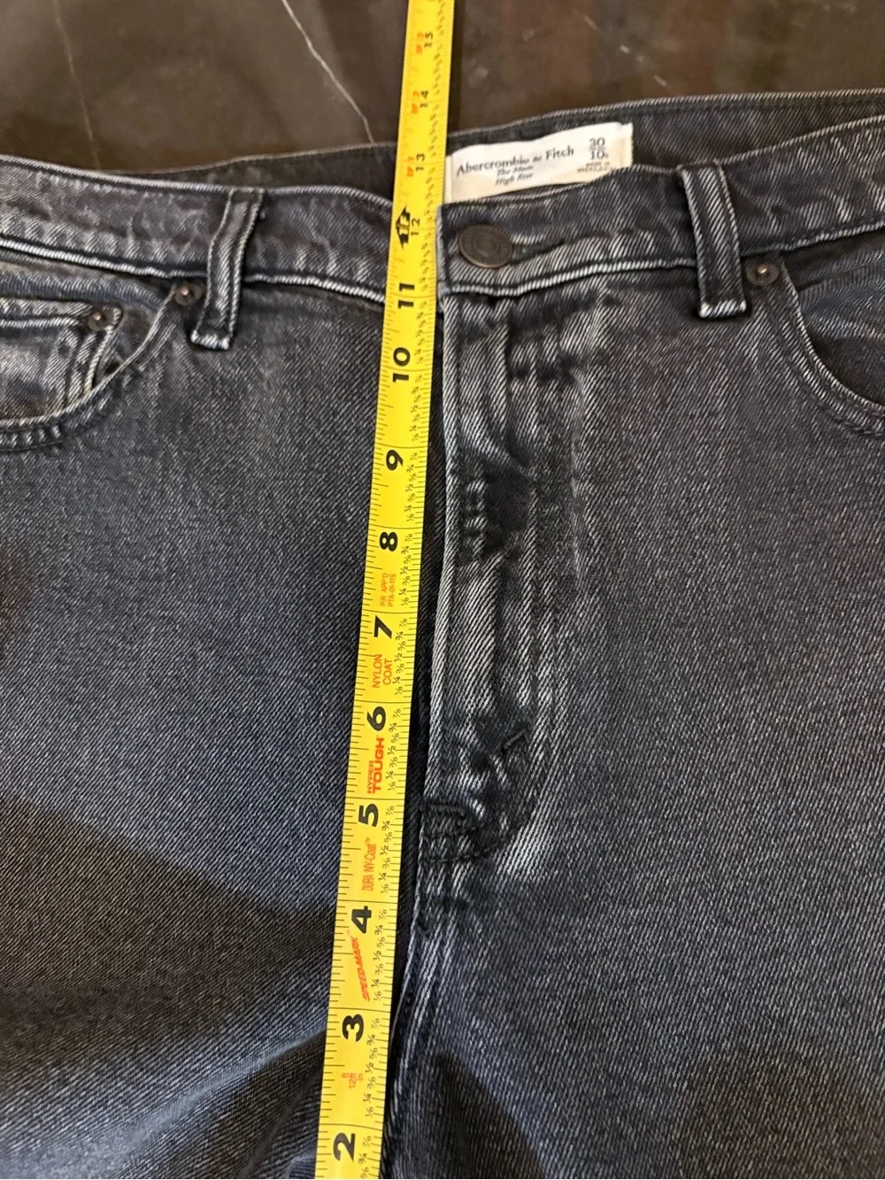 Abercrombie & Fitch The Mom High Rise Jeans Denim Washed Black Size 30/10 Womens